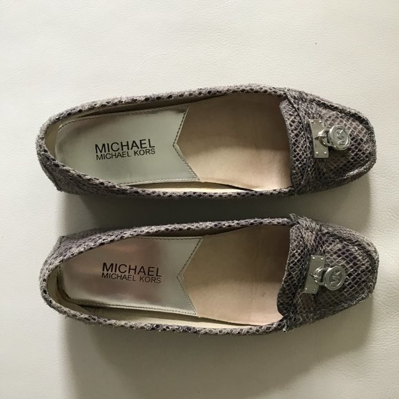 Michael Kors women snakeskin loafers, shoes, Sz 6M - Picture 3 of 8